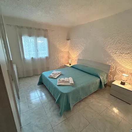 Li Pintaderi Apartment Isola Rossa Exterior photo